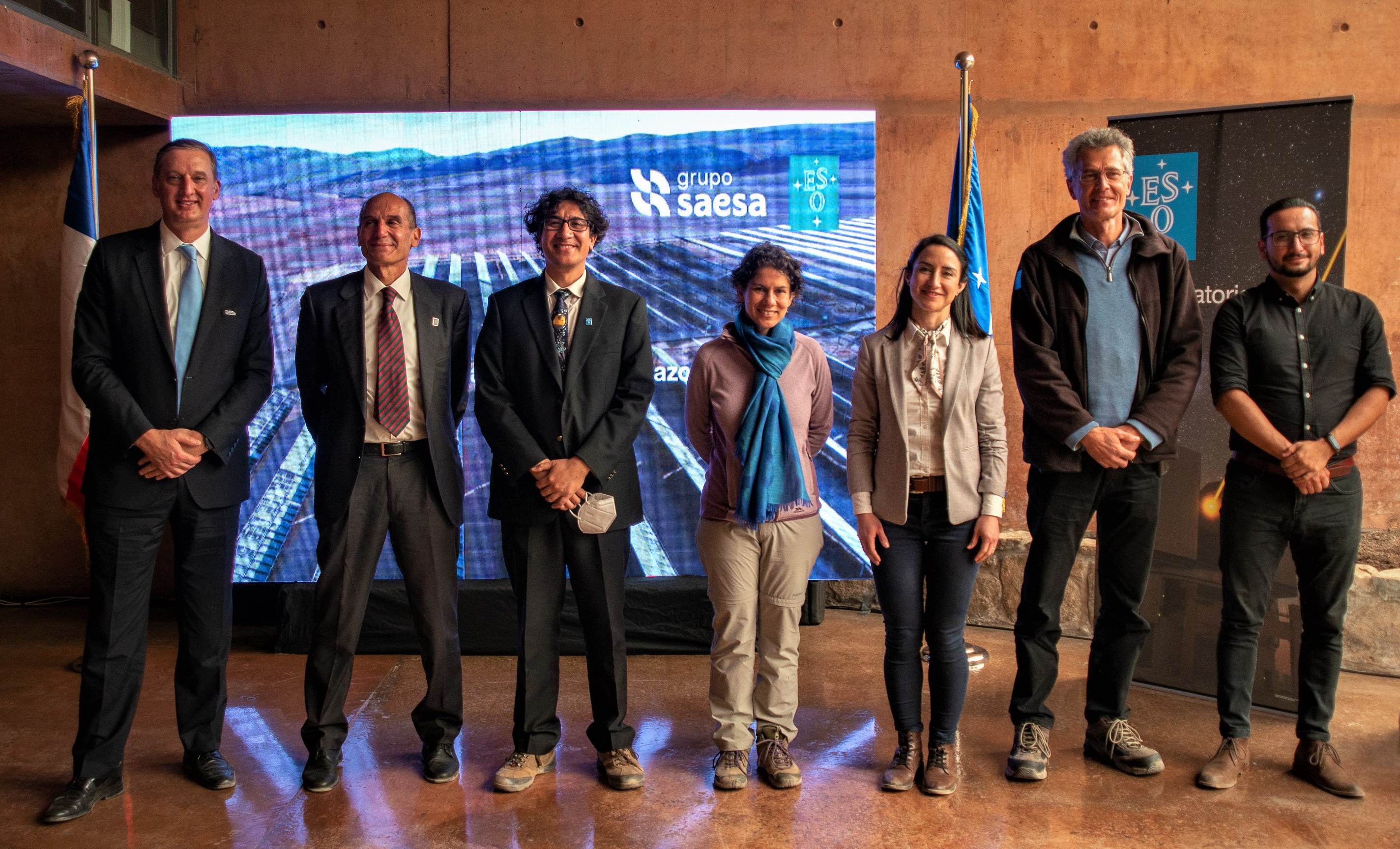 Grupo Saesa inaugura junto a Observatorio Paranal de ESO planta solar en Chile dedicada a la astronomía